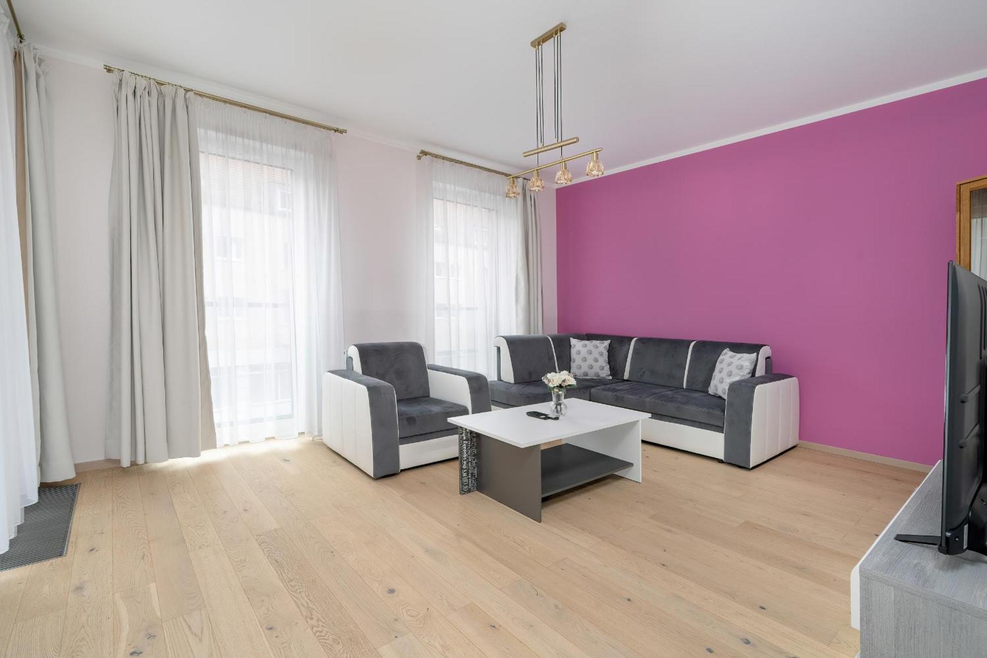Apartment With Balcony And Free Parking In Poznan By Noclegi Renters Buitenkant foto