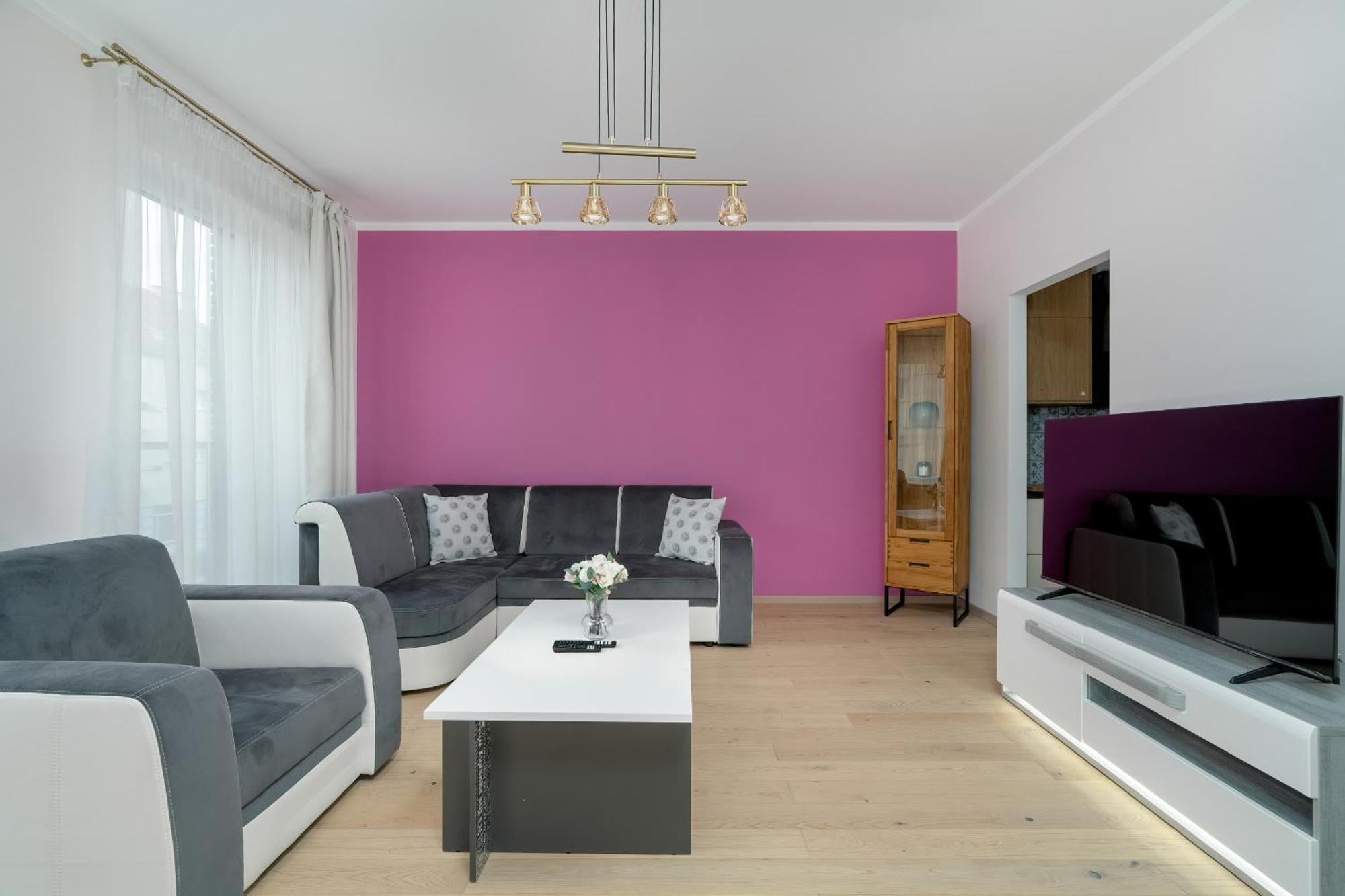 Apartment With Balcony And Free Parking In Poznan By Noclegi Renters Buitenkant foto